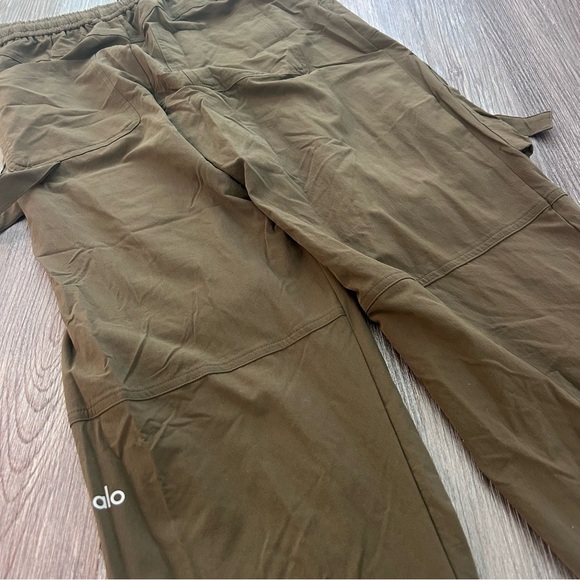 Alo Yoga City Wise Cargo Pants size S - Picture 7 of 12